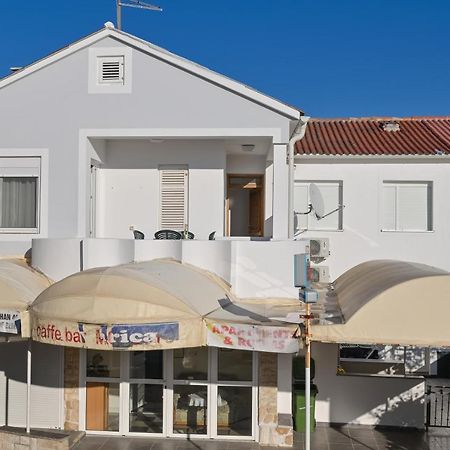Apartment Center Ana ノヴァリャ エクステリア 写真