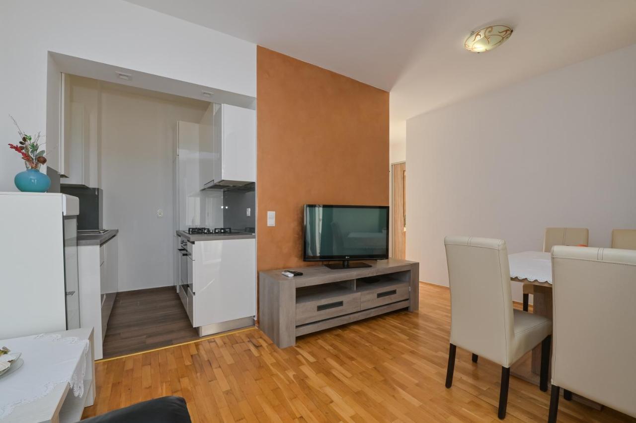 Apartment Center Ana ノヴァリャ エクステリア 写真